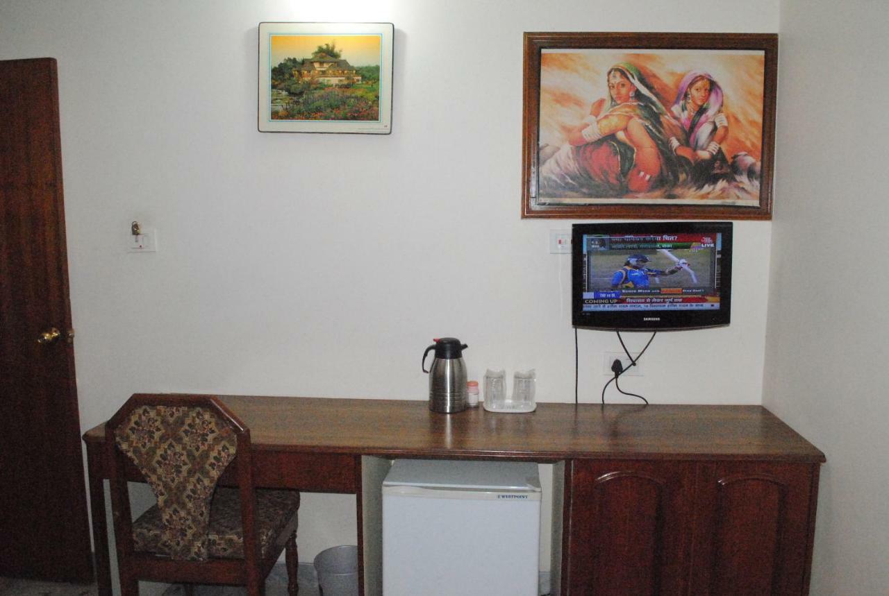 Geetco Hotel Jalor Exterior photo
