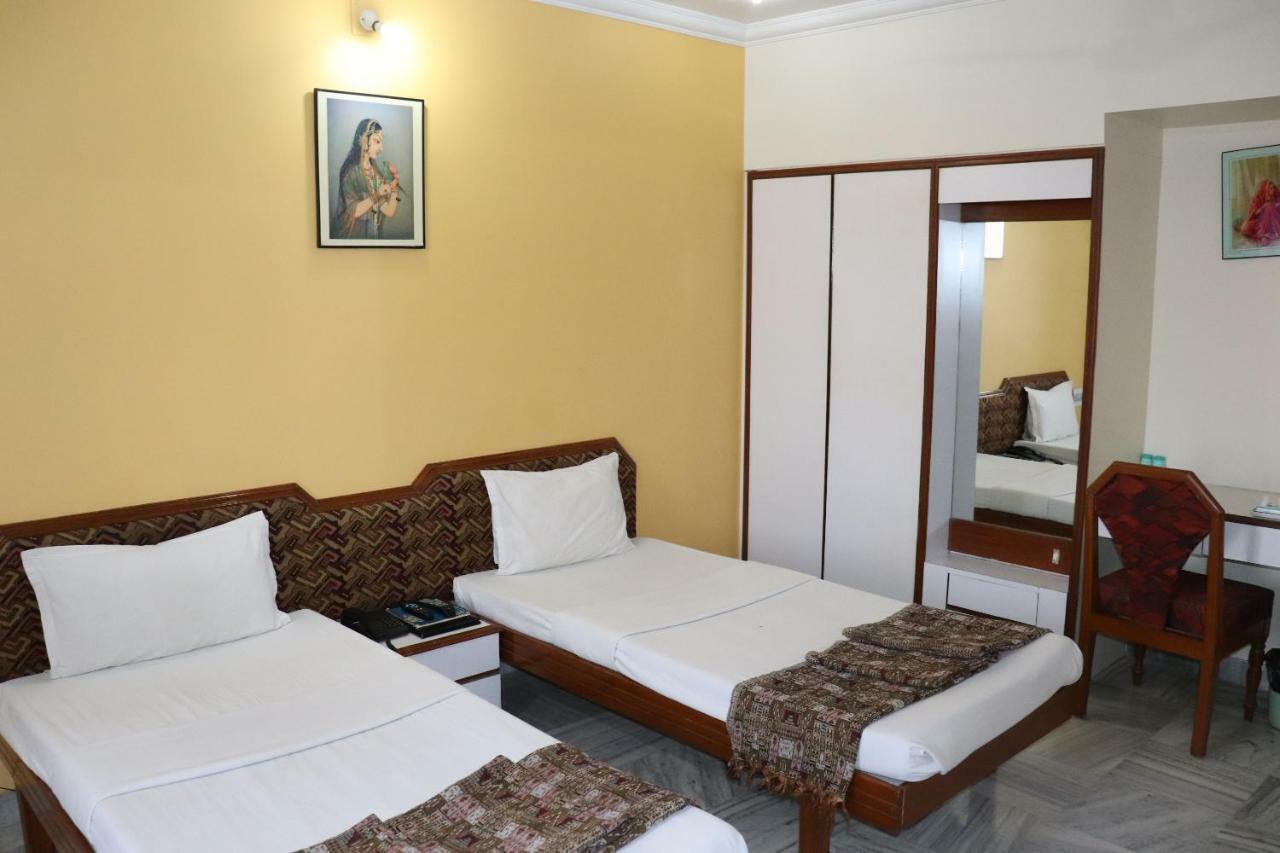 Geetco Hotel Jalor Exterior photo